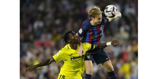 Frenkie de Jong si è offerto automaticamente di tornare a centrocampo